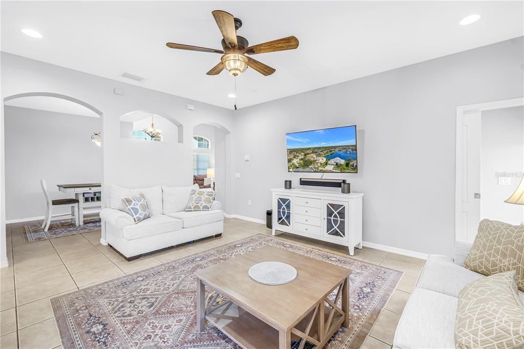 待售: $659,900 (5 贝兹, 3 浴室, 2790 平方英尺)