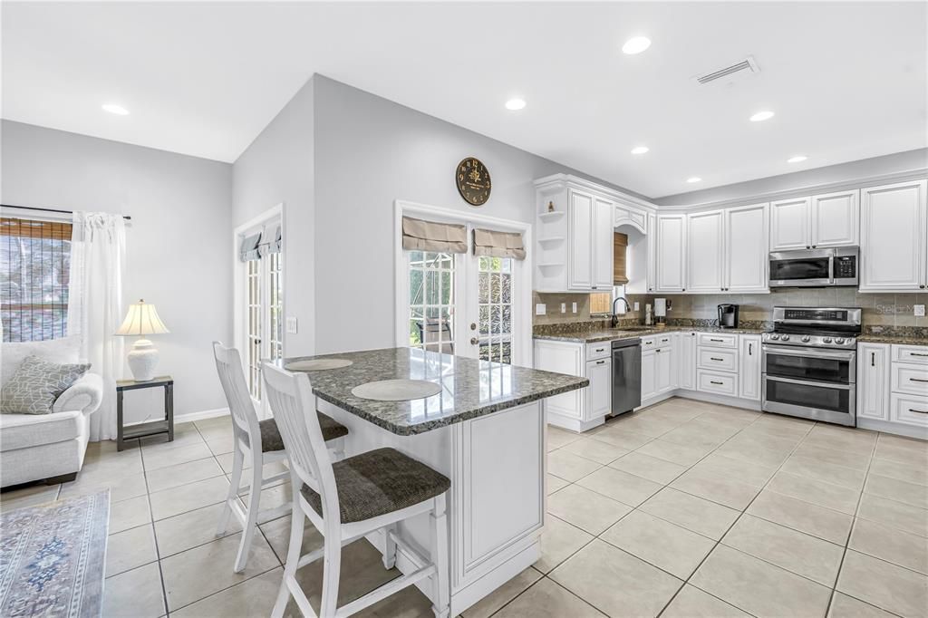 待售: $659,900 (5 贝兹, 3 浴室, 2790 平方英尺)