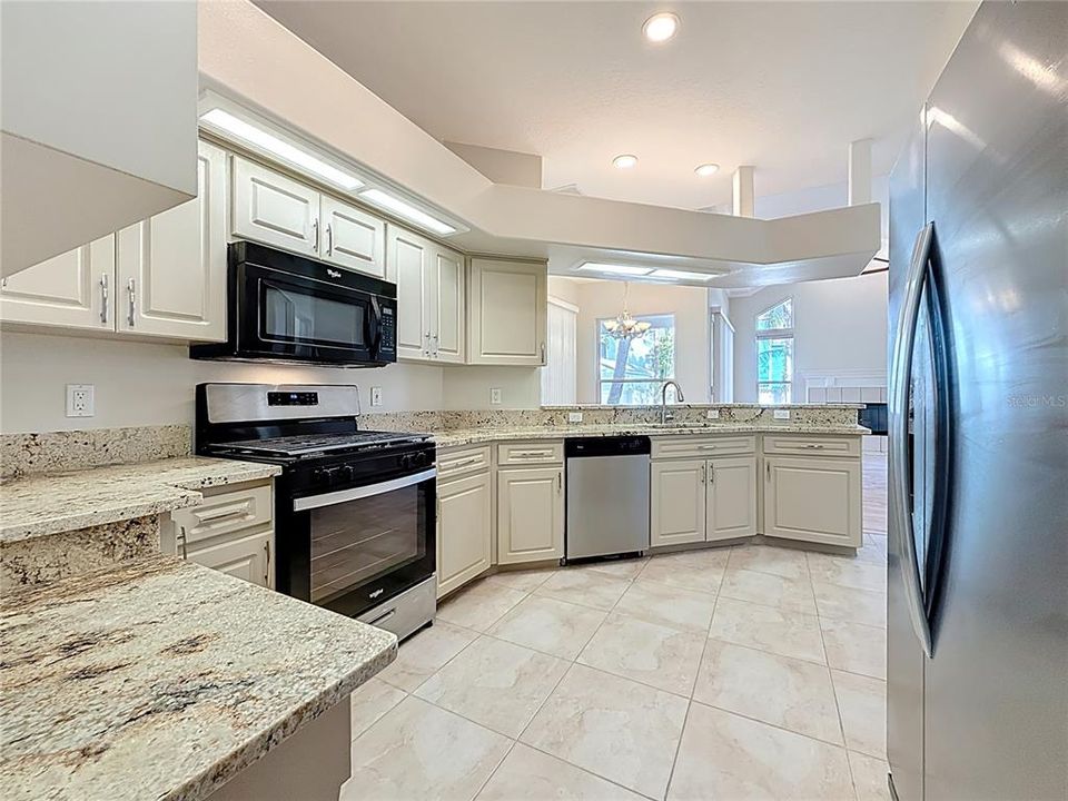 На продажу: $875,000 (4 спален, 3 ванн, 2488 Квадратных фут)