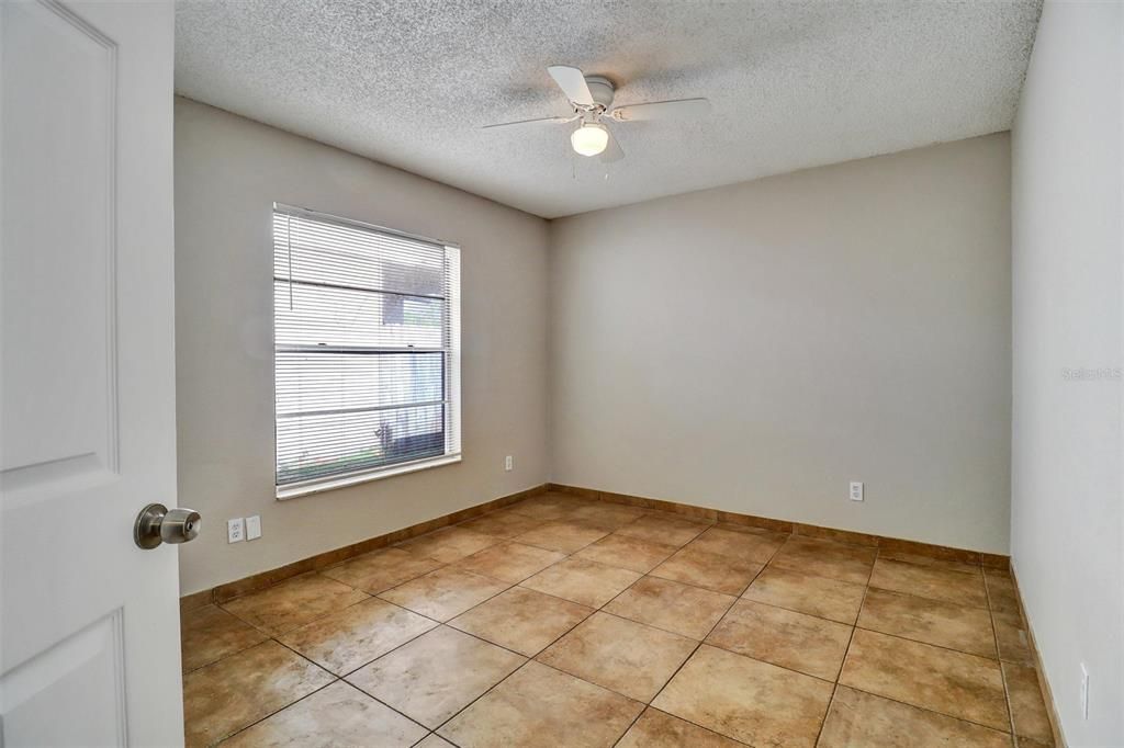 В аренду: $1,745 (2 спален, 2 ванн, 1017 Квадратных фут)