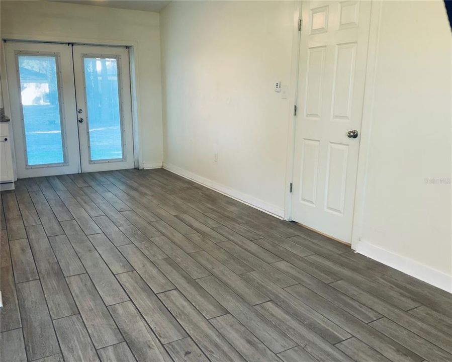 En Venta: $259,000 (3 camas, 2 baños, 1159 Pies cuadrados)