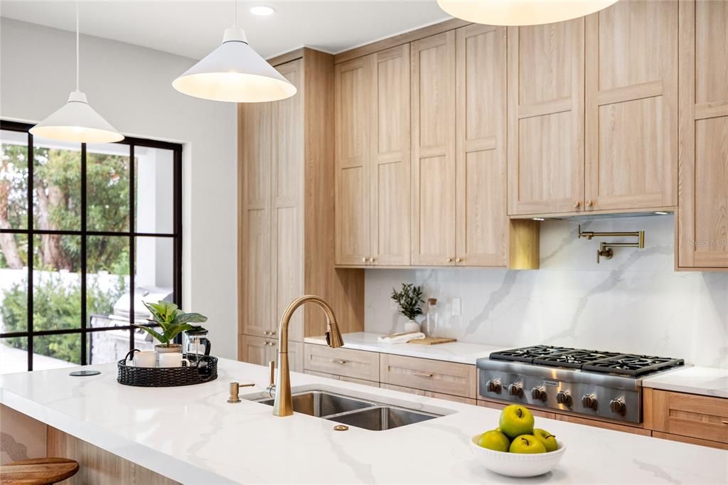 En Venta: $1,499,000 (5 camas, 3 baños, 3470 Pies cuadrados)