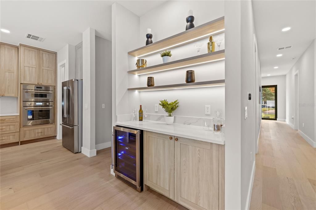 En Venta: $1,499,000 (5 camas, 3 baños, 3470 Pies cuadrados)