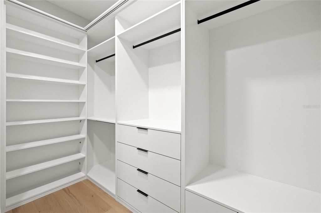 En Venta: $1,499,000 (5 camas, 3 baños, 3470 Pies cuadrados)