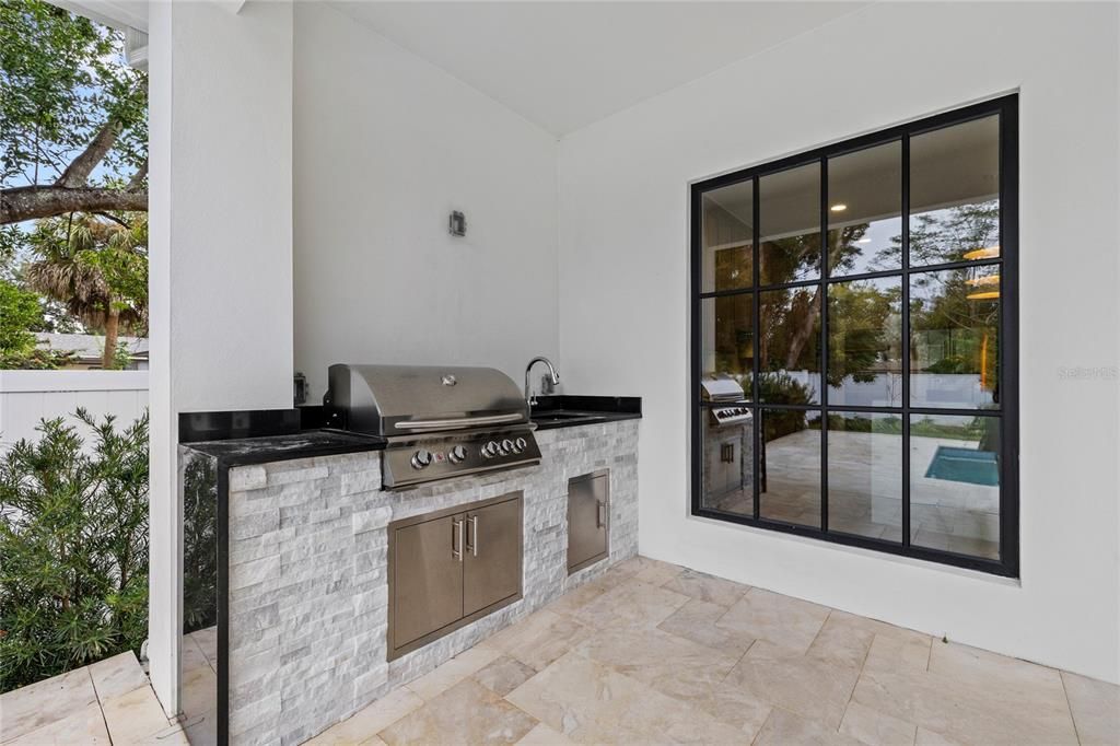 En Venta: $1,499,000 (5 camas, 3 baños, 3470 Pies cuadrados)