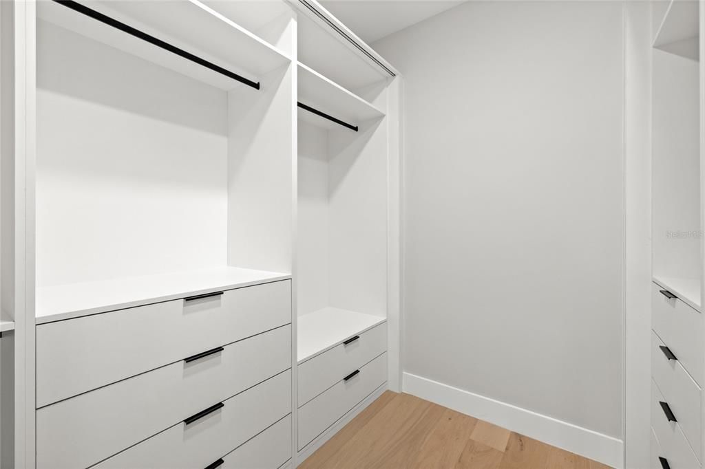 En Venta: $1,499,000 (5 camas, 3 baños, 3470 Pies cuadrados)