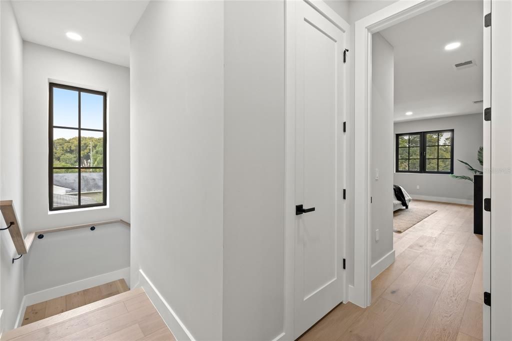 En Venta: $1,499,000 (5 camas, 3 baños, 3470 Pies cuadrados)