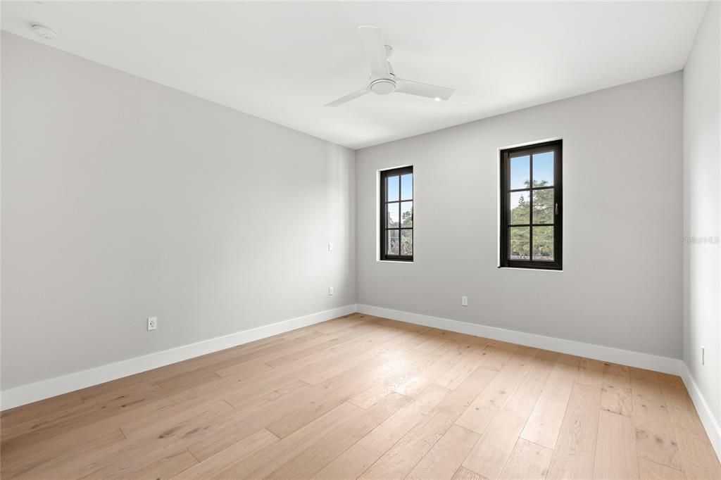 En Venta: $1,499,000 (5 camas, 3 baños, 3470 Pies cuadrados)