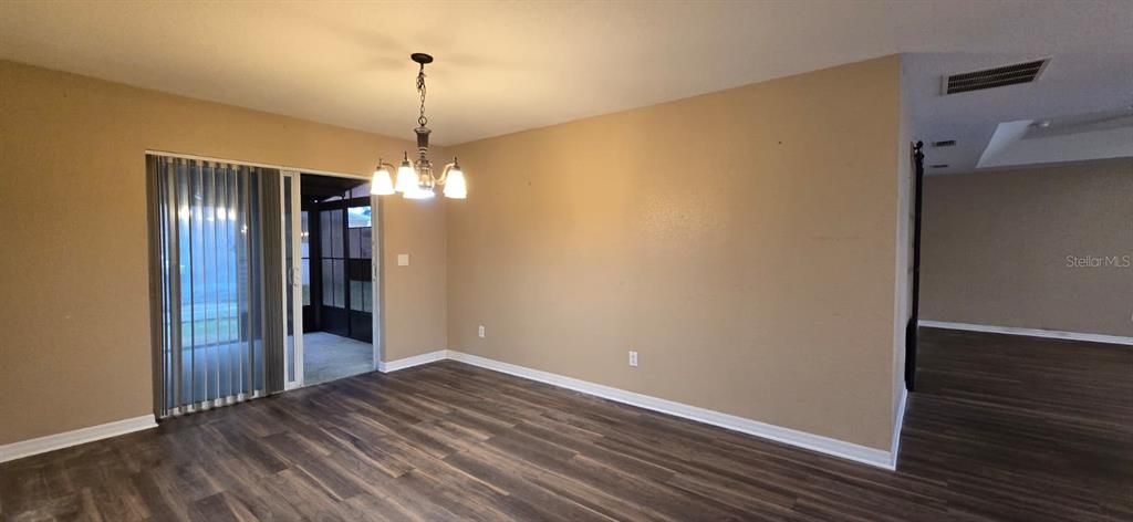 En Venta: $199,000 (3 camas, 2 baños, 1560 Pies cuadrados)