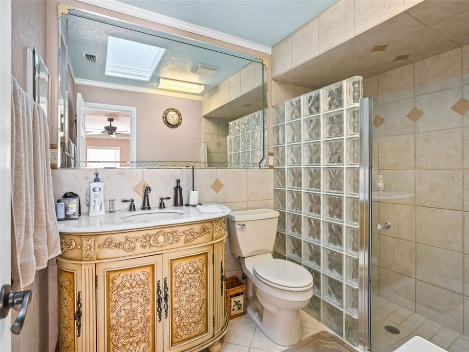 En Venta: $419,000 (3 camas, 2 baños, 1678 Pies cuadrados)