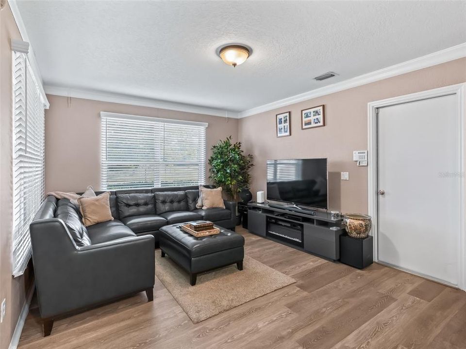 En Venta: $419,000 (3 camas, 2 baños, 1678 Pies cuadrados)