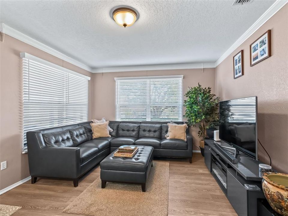 En Venta: $419,000 (3 camas, 2 baños, 1678 Pies cuadrados)