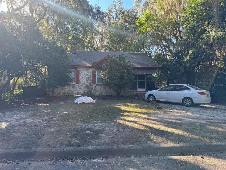 For Rent: $2,500 (3 beds, 2 baths, 1340 Square Feet)