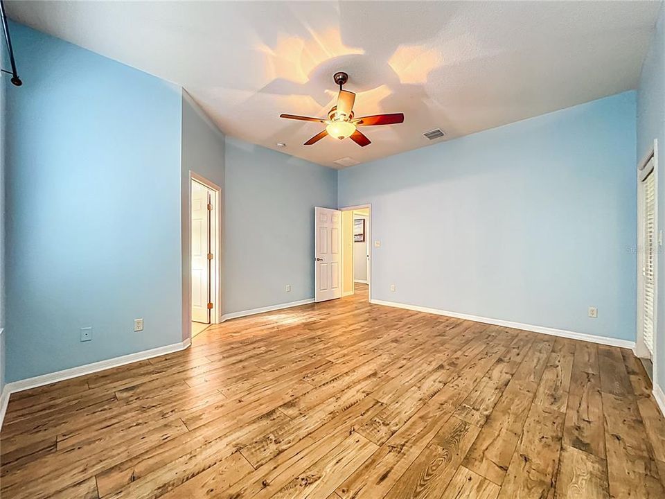 待售: $334,900 (2 贝兹, 2 浴室, 1868 平方英尺)