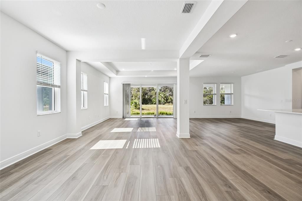 En Venta: $1,021,999 (4 camas, 3 baños, 3774 Pies cuadrados)