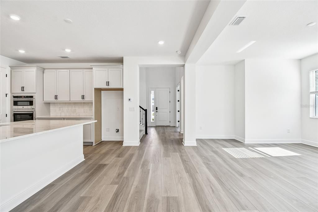 En Venta: $1,021,999 (4 camas, 3 baños, 3774 Pies cuadrados)