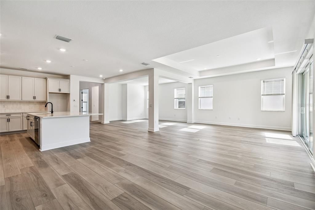 En Venta: $1,021,999 (4 camas, 3 baños, 3774 Pies cuadrados)