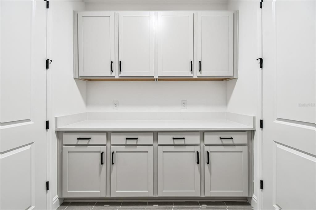 En Venta: $1,021,999 (4 camas, 3 baños, 3774 Pies cuadrados)