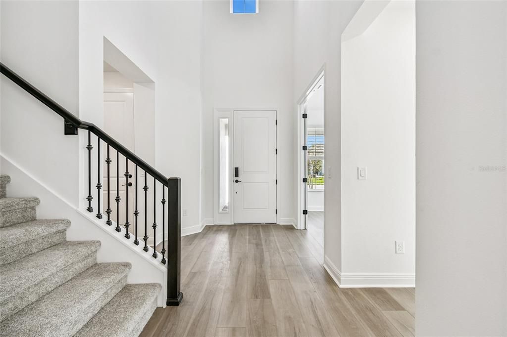 En Venta: $1,021,999 (4 camas, 3 baños, 3774 Pies cuadrados)