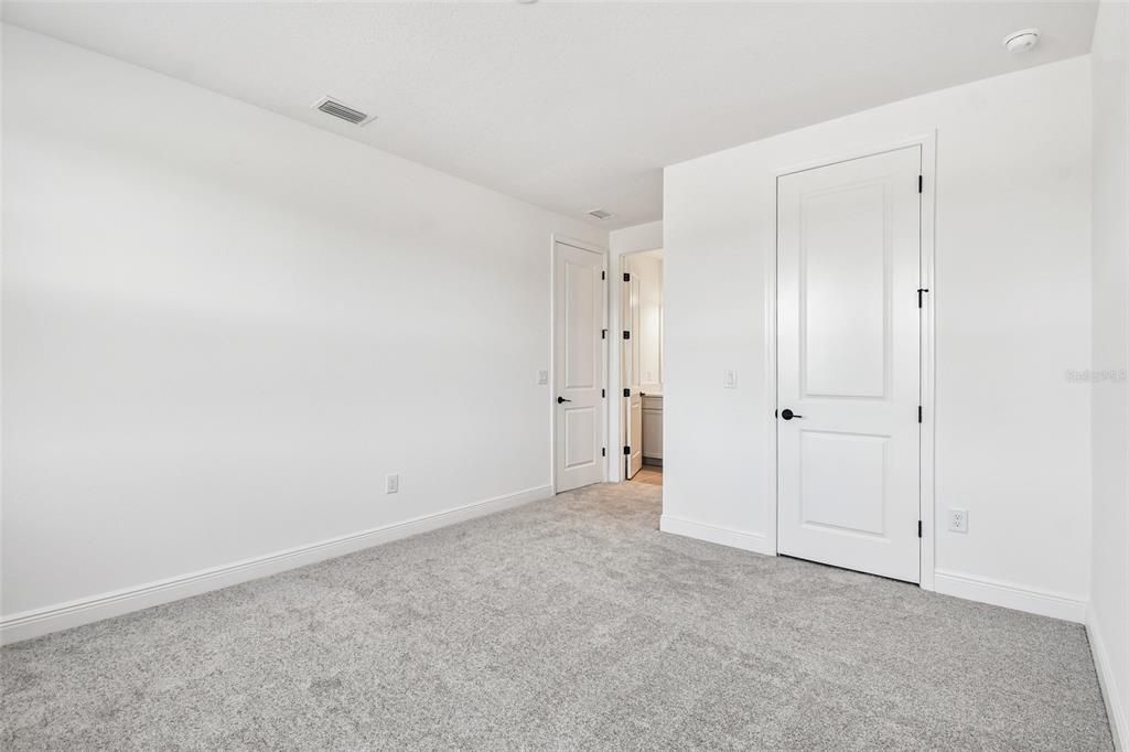 En Venta: $1,021,999 (4 camas, 3 baños, 3774 Pies cuadrados)