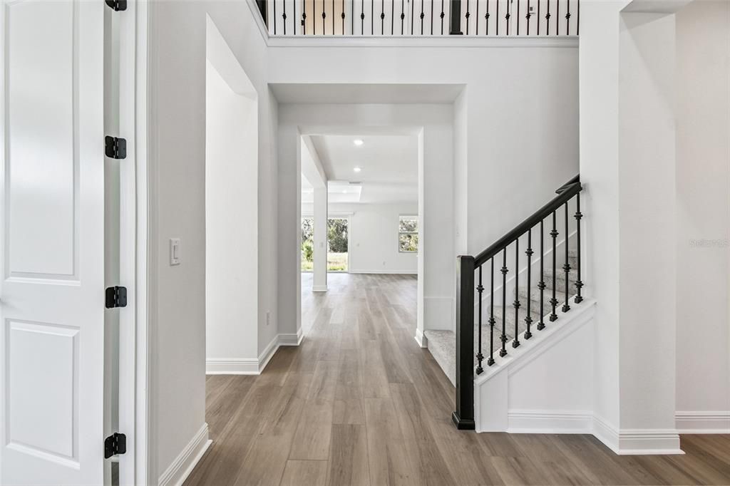 En Venta: $1,021,999 (4 camas, 3 baños, 3774 Pies cuadrados)