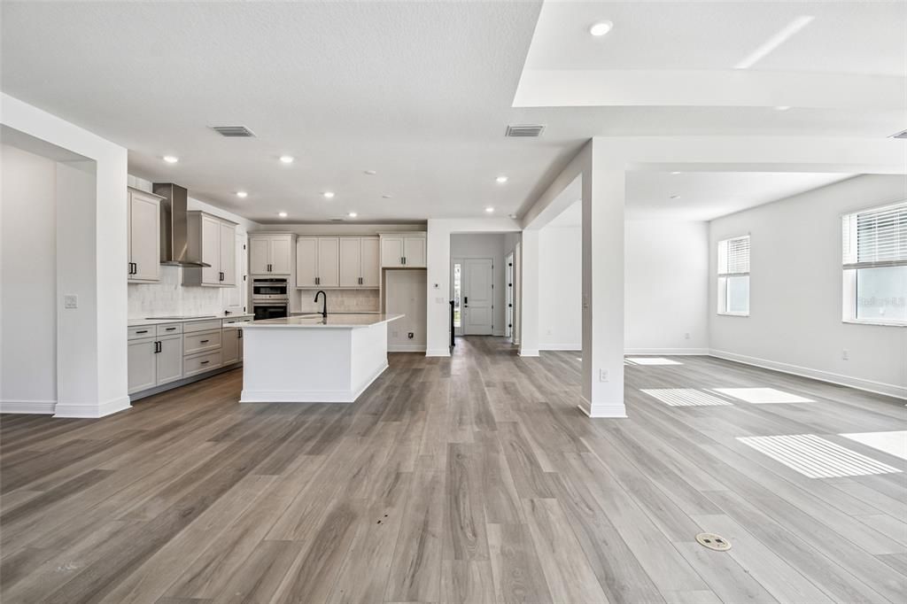 En Venta: $1,021,999 (4 camas, 3 baños, 3774 Pies cuadrados)