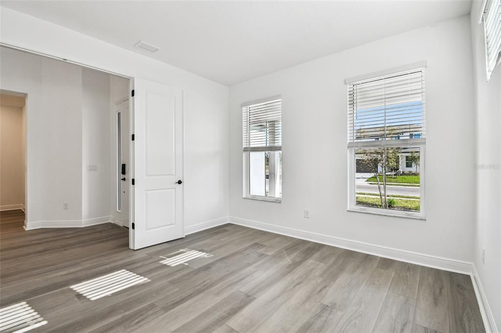 En Venta: $1,021,999 (4 camas, 3 baños, 3774 Pies cuadrados)