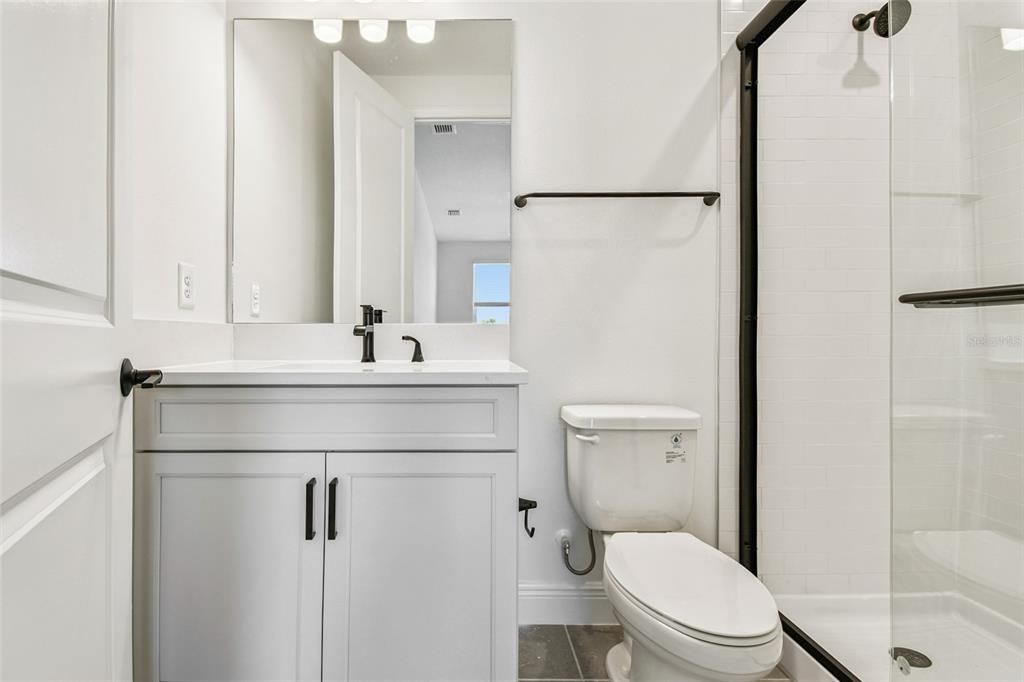 En Venta: $1,021,999 (4 camas, 3 baños, 3774 Pies cuadrados)