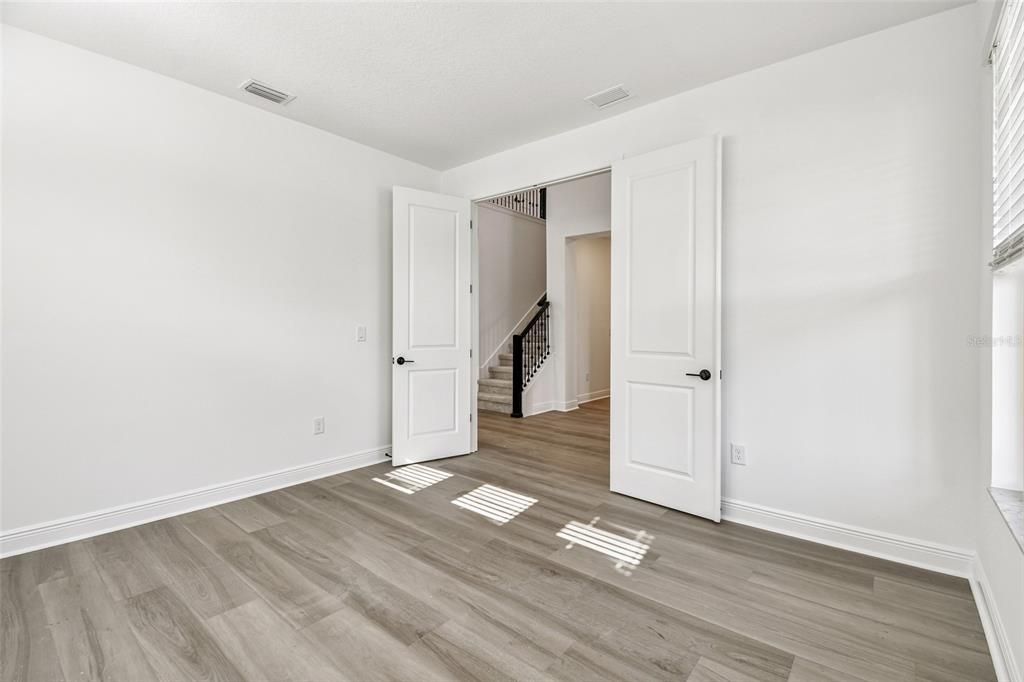 En Venta: $1,021,999 (4 camas, 3 baños, 3774 Pies cuadrados)