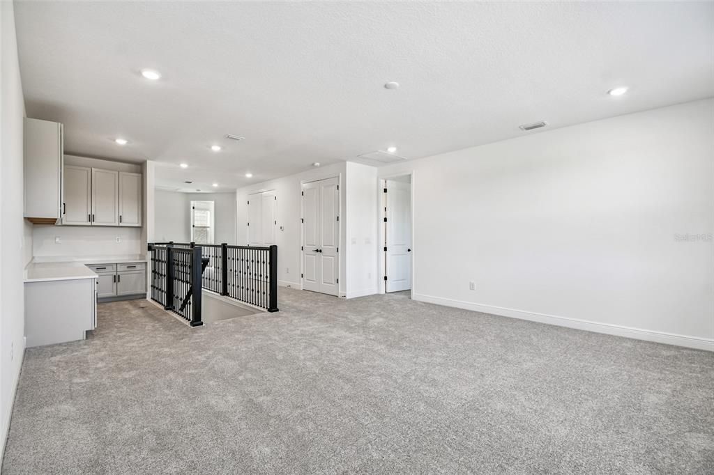 En Venta: $1,021,999 (4 camas, 3 baños, 3774 Pies cuadrados)