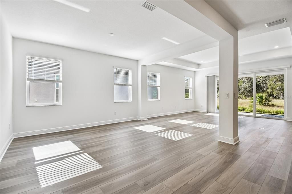 En Venta: $1,021,999 (4 camas, 3 baños, 3774 Pies cuadrados)