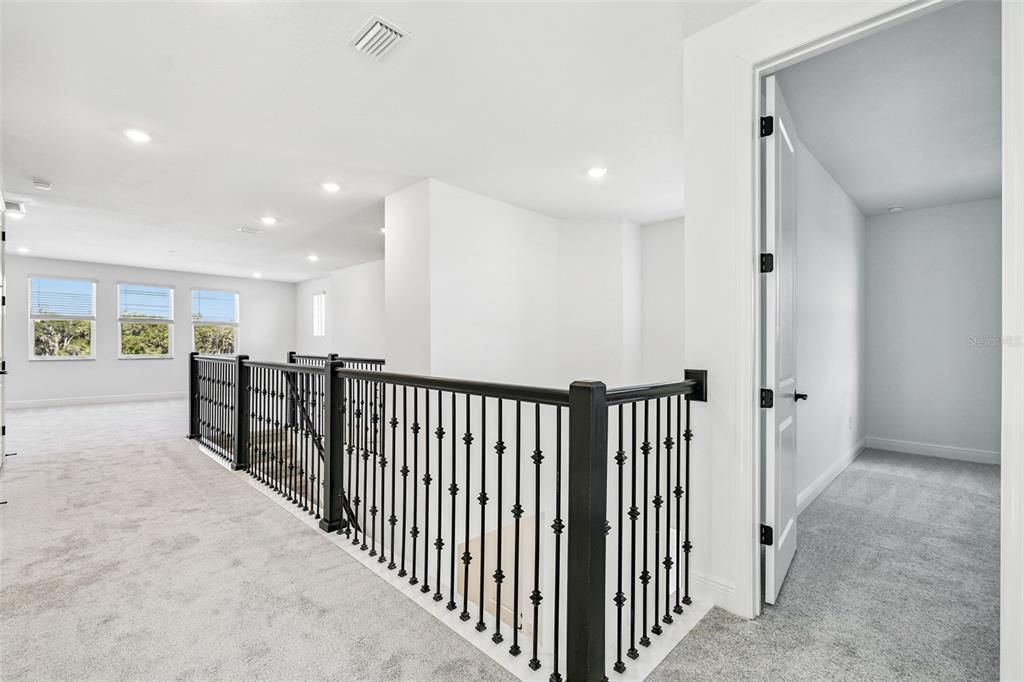 En Venta: $1,021,999 (4 camas, 3 baños, 3774 Pies cuadrados)