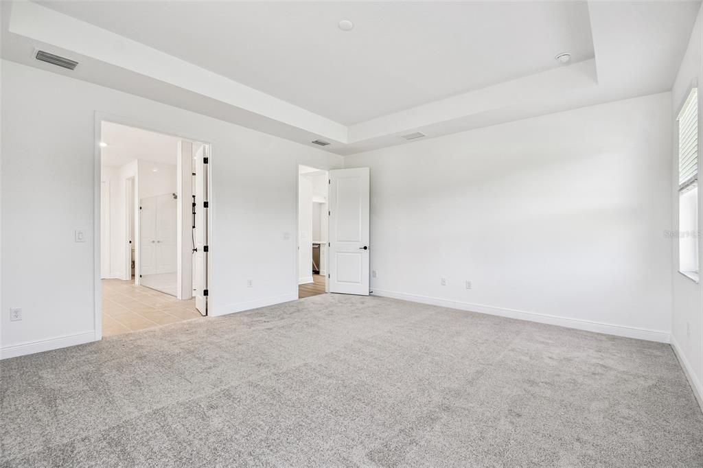 En Venta: $1,021,999 (4 camas, 3 baños, 3774 Pies cuadrados)