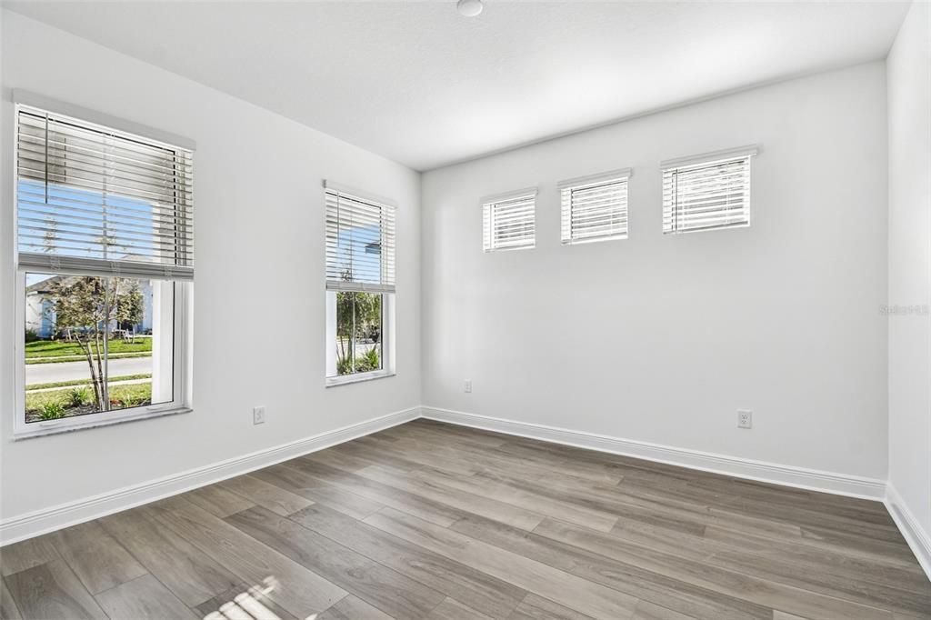 En Venta: $1,021,999 (4 camas, 3 baños, 3774 Pies cuadrados)