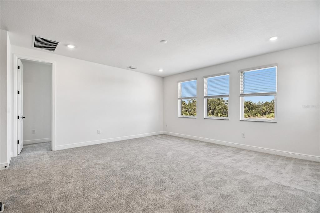 En Venta: $1,021,999 (4 camas, 3 baños, 3774 Pies cuadrados)