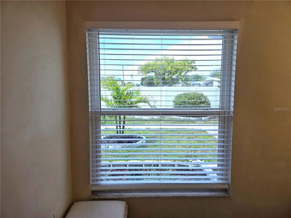 For Rent: $1,375 (2 beds, 1 baths, 825 Square Feet)