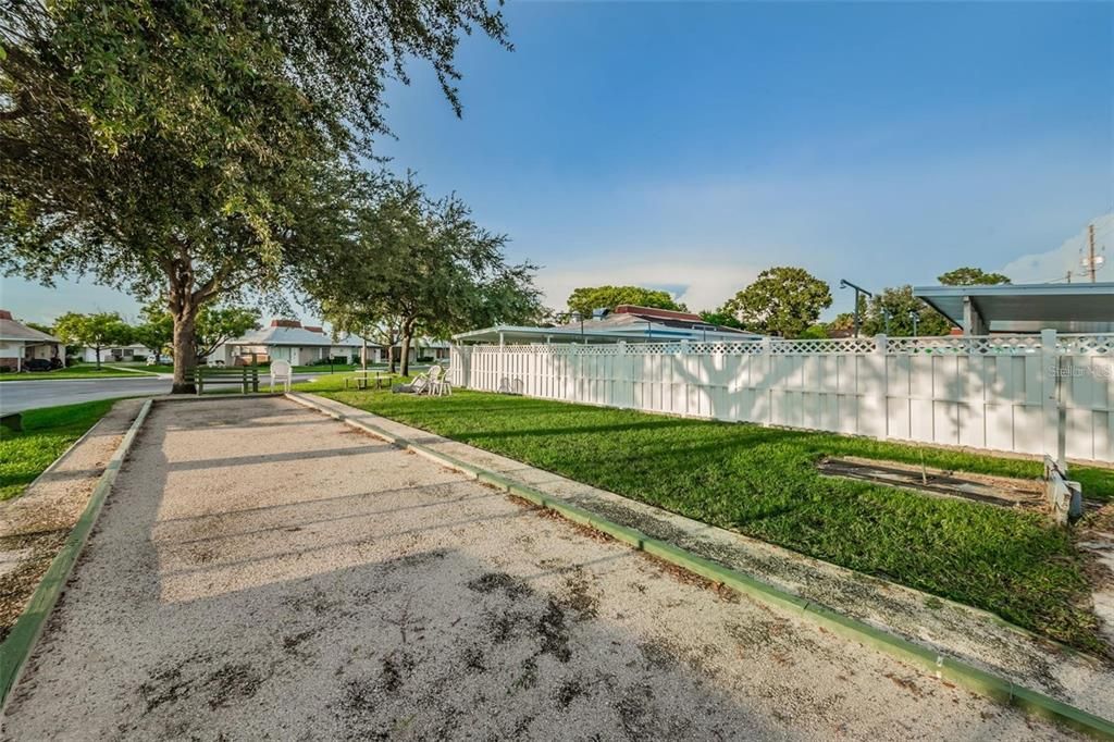 For Rent: $1,375 (2 beds, 1 baths, 825 Square Feet)