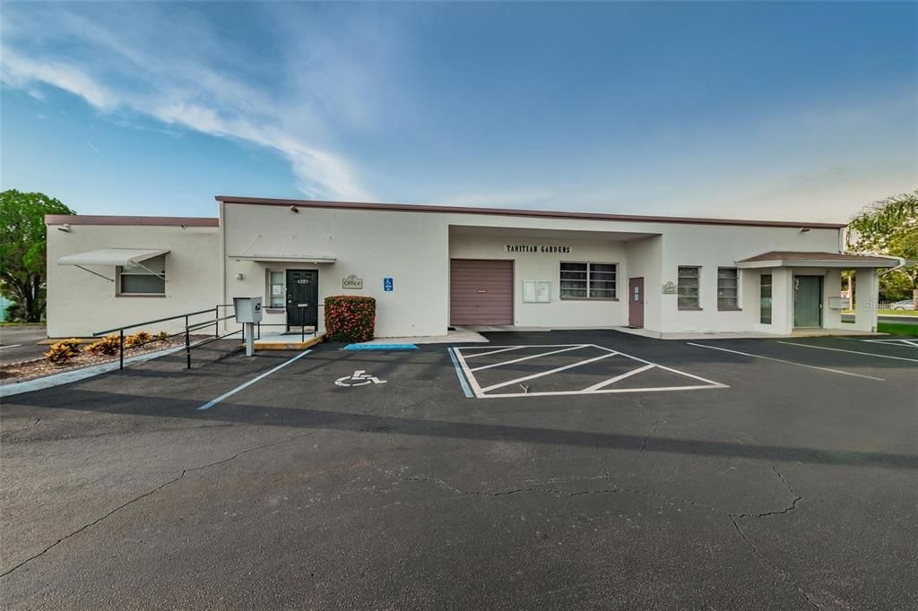 For Rent: $1,375 (2 beds, 1 baths, 825 Square Feet)