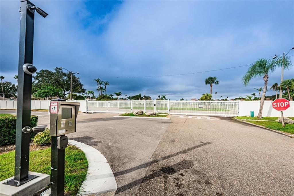 For Rent: $1,375 (2 beds, 1 baths, 825 Square Feet)