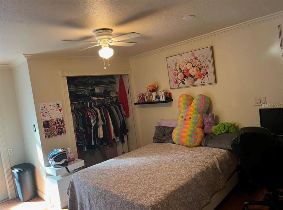 待售: $449,990 (4 贝兹, 2 浴室, 1607 平方英尺)