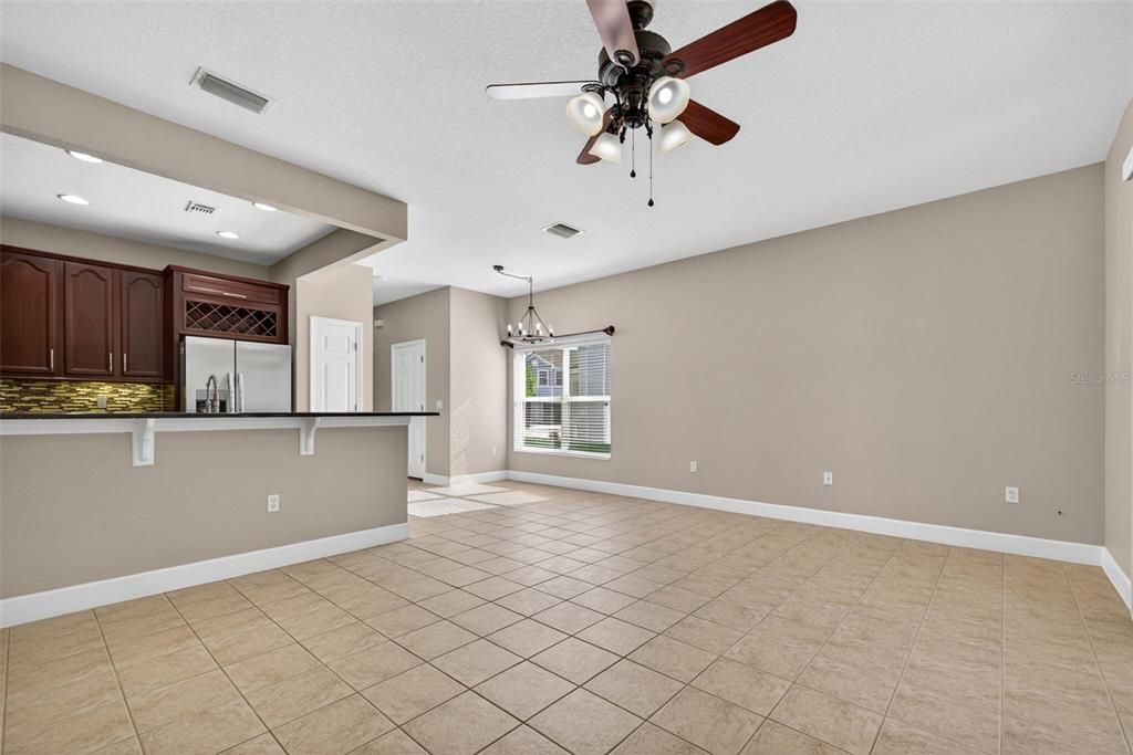 待售: $355,000 (3 贝兹, 2 浴室, 1500 平方英尺)