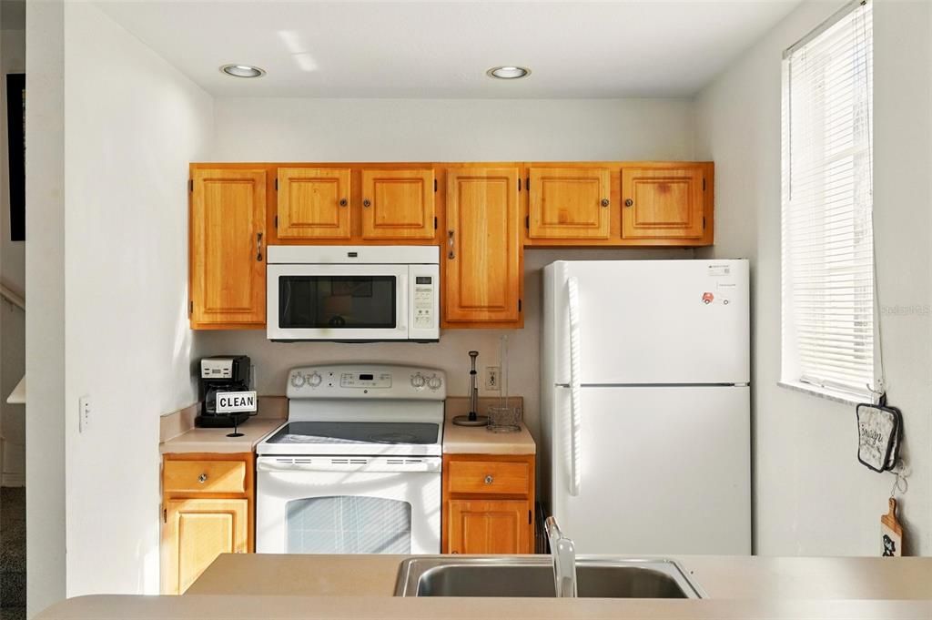 For Sale: $245,000 (4 beds, 3 baths, 1470 Square Feet)