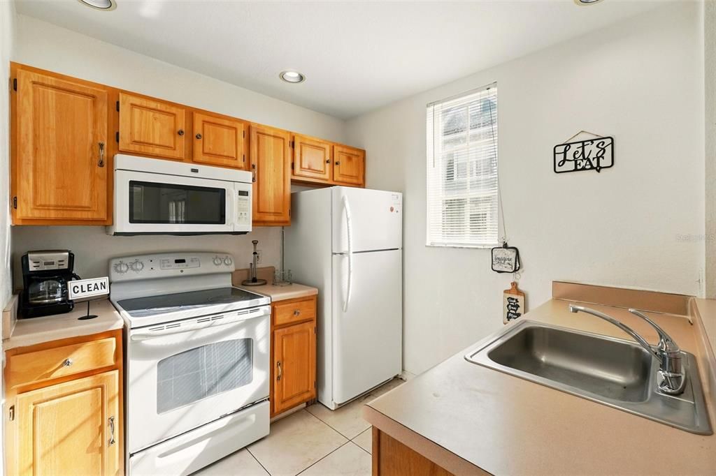 For Sale: $245,000 (4 beds, 3 baths, 1470 Square Feet)