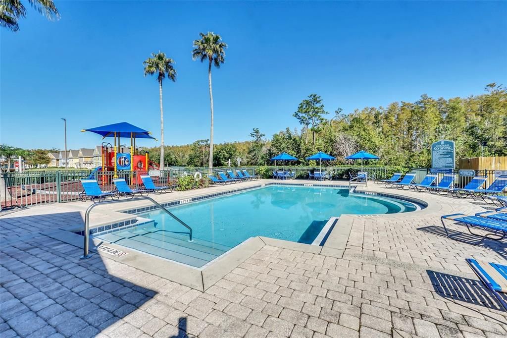 For Sale: $245,000 (4 beds, 3 baths, 1470 Square Feet)