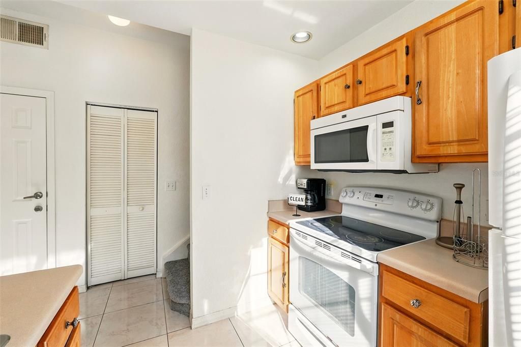 For Sale: $245,000 (4 beds, 3 baths, 1470 Square Feet)