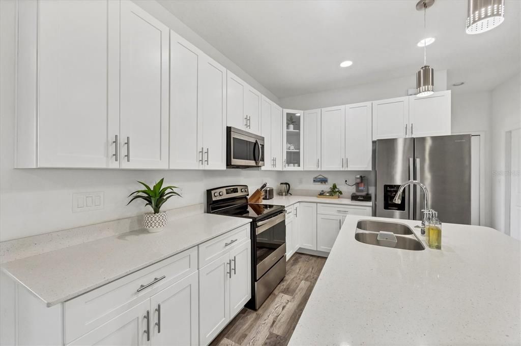 На продажу: $379,000 (3 спален, 2 ванн, 1656 Квадратных фут)