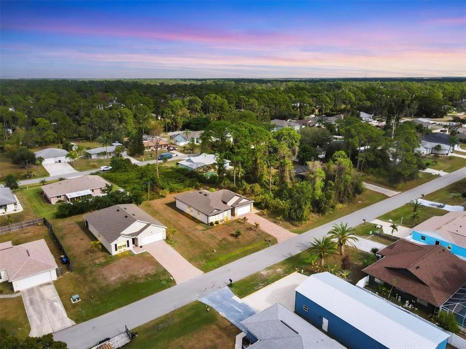 На продажу: $379,000 (3 спален, 2 ванн, 1656 Квадратных фут)