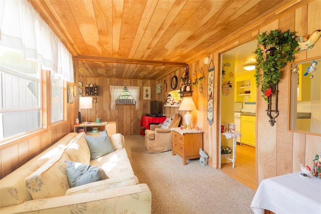 待售: $99,000 (1 贝兹, 1 浴室, 600 平方英尺)