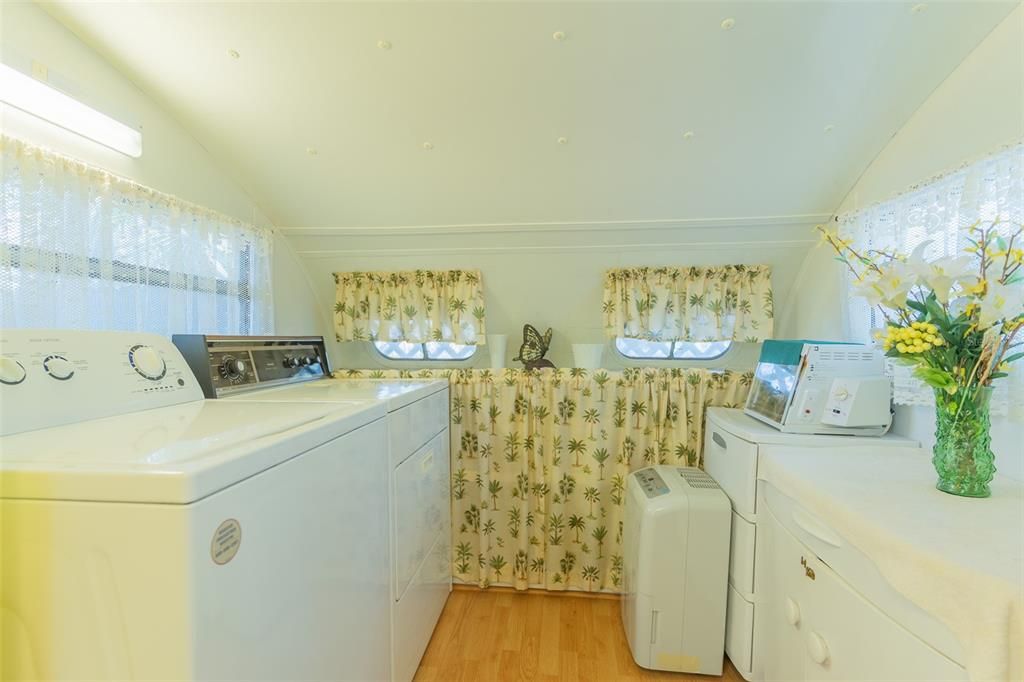 待售: $99,000 (1 贝兹, 1 浴室, 600 平方英尺)