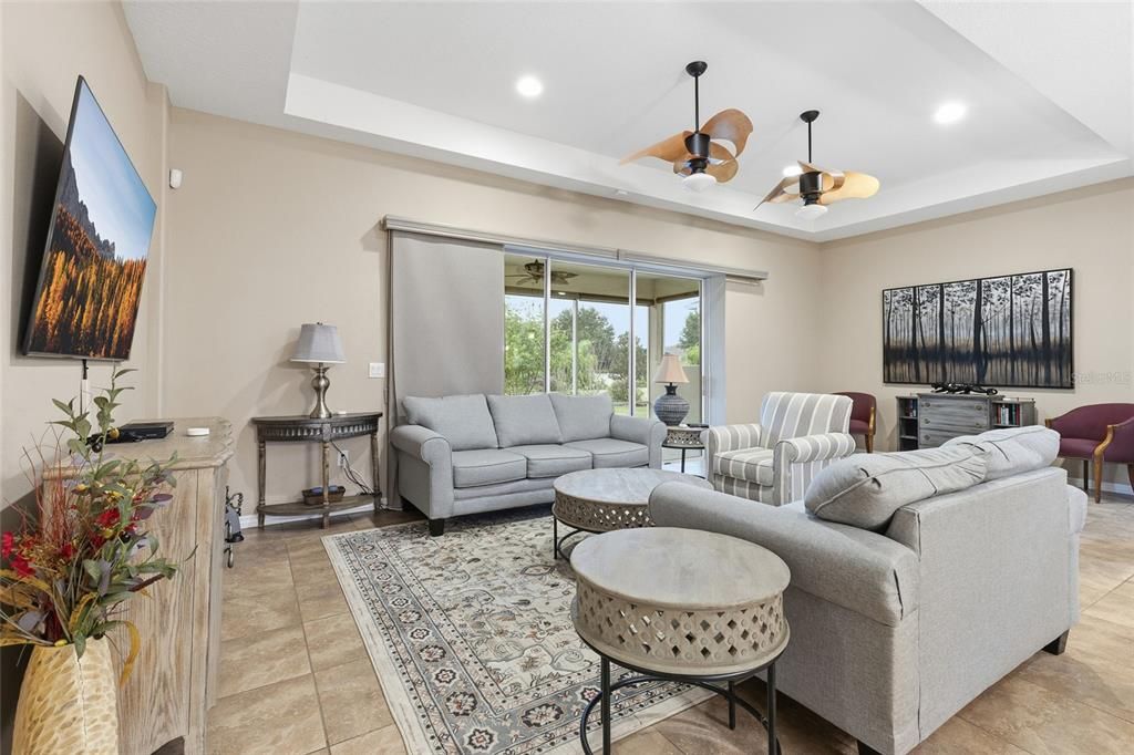 待售: $475,000 (3 贝兹, 2 浴室, 1968 平方英尺)